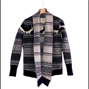 Cambridge Dry Goods Holiday Sweater 🎄